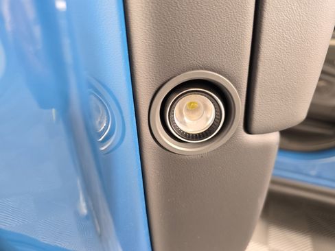 Used 2022 Rivian R1S Launch Edition image 32