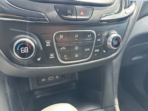 Certified 2023 Chevrolet Equinox RS w/ RS Leather Package AWD/4WD image 16