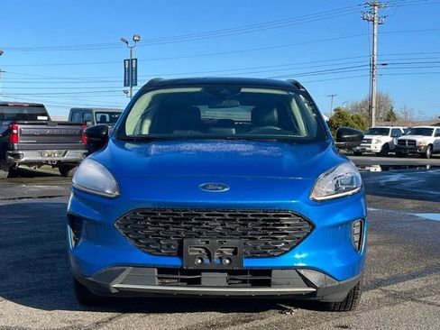 Used 2020 Ford Escape SE Sport image 2