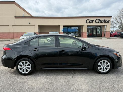 Used 2021 Toyota Corolla LE image 7