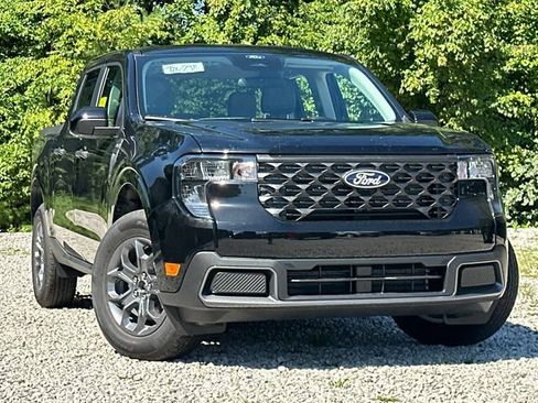 New 2026 Ford Maverick XLT w/ Equipment Group 301A AWD/4WD image 2