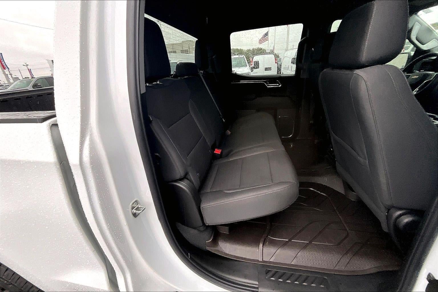 Used 2024 Chevrolet Silverado 1500 LT AWD/4WD image 24