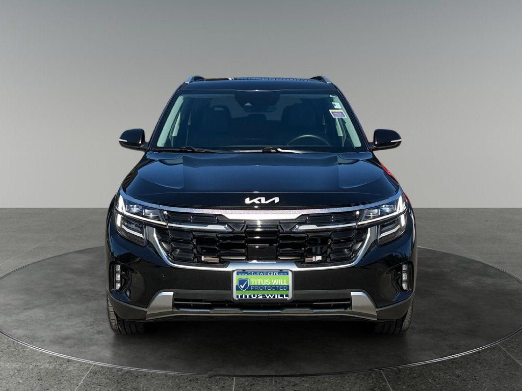 Used 2024 Kia Seltos SX w/ SX Sunroof Package AWD/4WD image 2