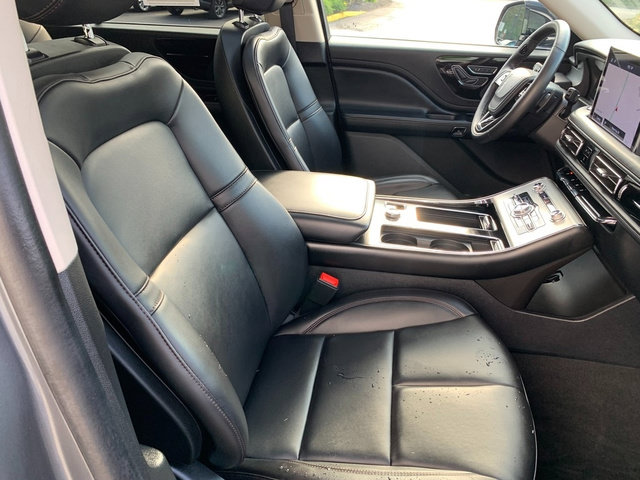 Certified 2023 Lincoln Aviator AWD w/ Premium Package image 12