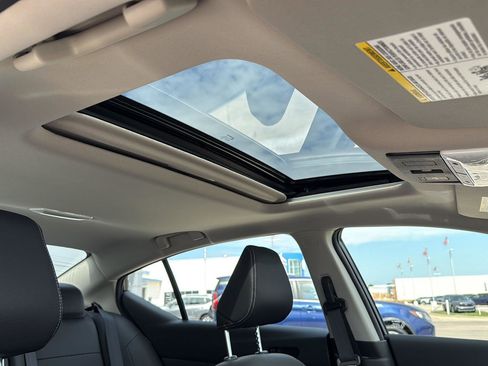 New 2025 Nissan Altima 2.5 SL image 35