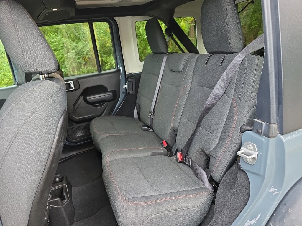 Used 2025 Jeep Wrangler Unlimited Rubicon AWD/4WD image 14