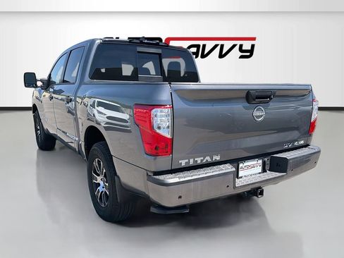 Used 2024 Nissan Titan SV w/ SV Convenience Package AWD/4WD image 5