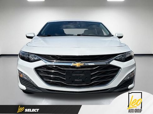 Used 2024 Chevrolet Malibu LT FWD image 2