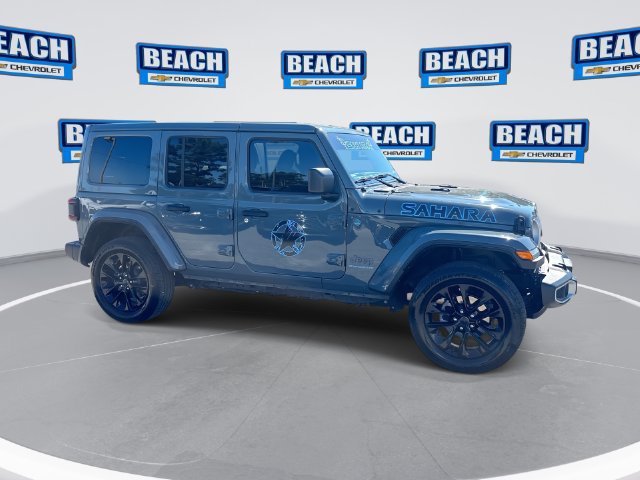Used 2025 Jeep Wrangler Unlimited Sahara w/ Safety Group AWD/4WD image 9
