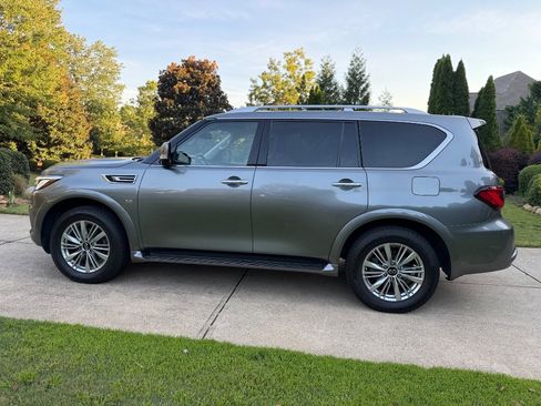 Used 2019 INFINITI QX80 Luxe w/ Proassist Package AWD/4WD image 9