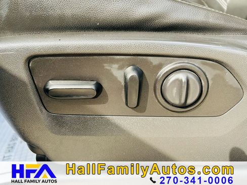 Used 2020 Chevrolet Silverado 1500 LT Trail Boss AWD/4WD image 15