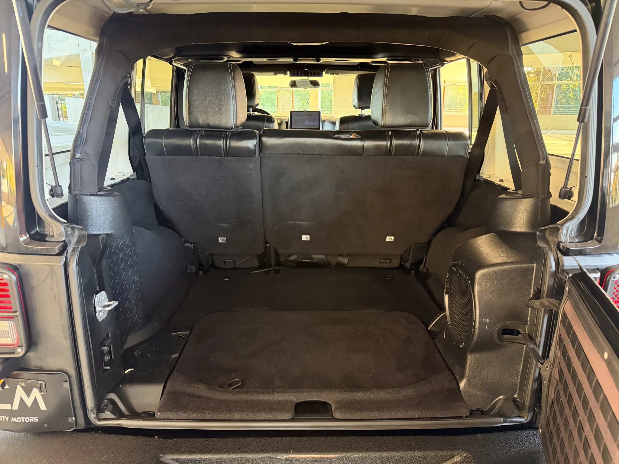 Used 2012 Jeep Wrangler Unlimited Rubicon AWD/4WD image 21