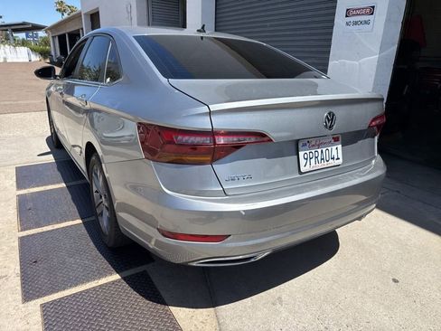 Used 2019 Volkswagen Jetta R-Line image 18