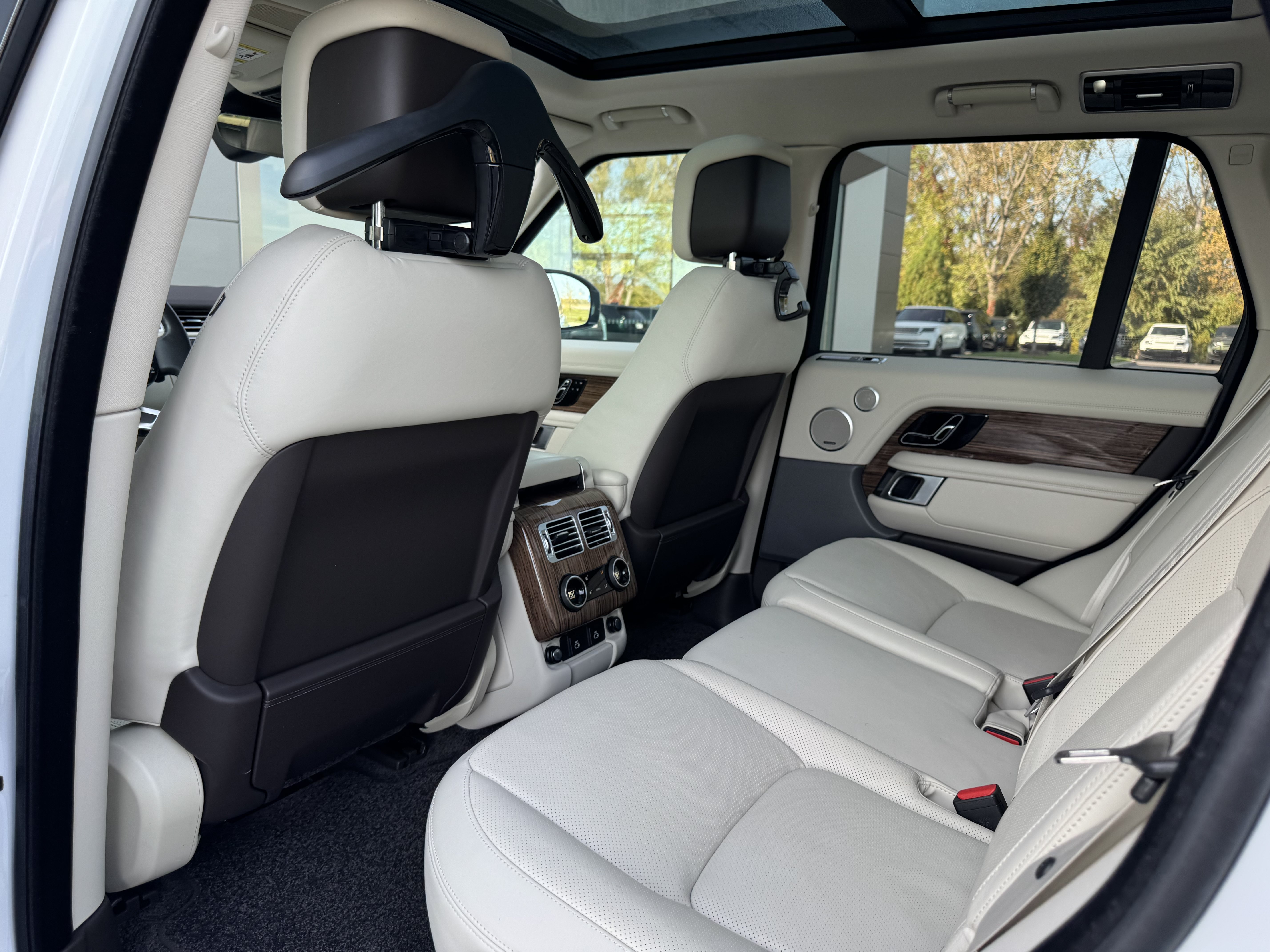 Used 2022 Land Rover Range Rover Westminster Edition AWD/4WD image 28