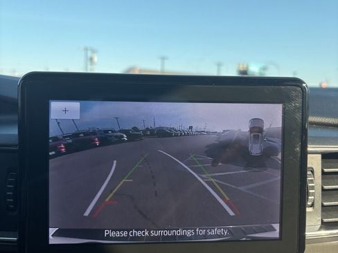 Used 2021 Ford Explorer XLT w/ Equipment Group 202A AWD/4WD image 22