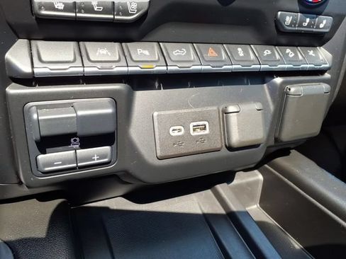 Used 2022 GMC Sierra 1500 Denali w/ Denali Premium Package AWD/4WD image 26