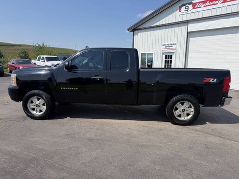 Used 2008 Chevrolet Silverado 1500 LT w/ Towing Package AWD/4WD image 2