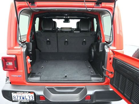 Used 2021 Jeep Wrangler Unlimited Sahara w/ Cold Weather Group image 16