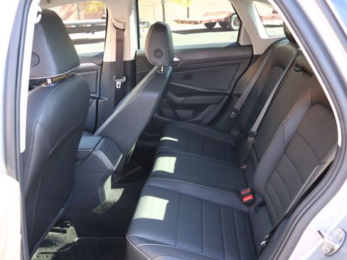 Used 2024 Volkswagen Jetta SE image 22