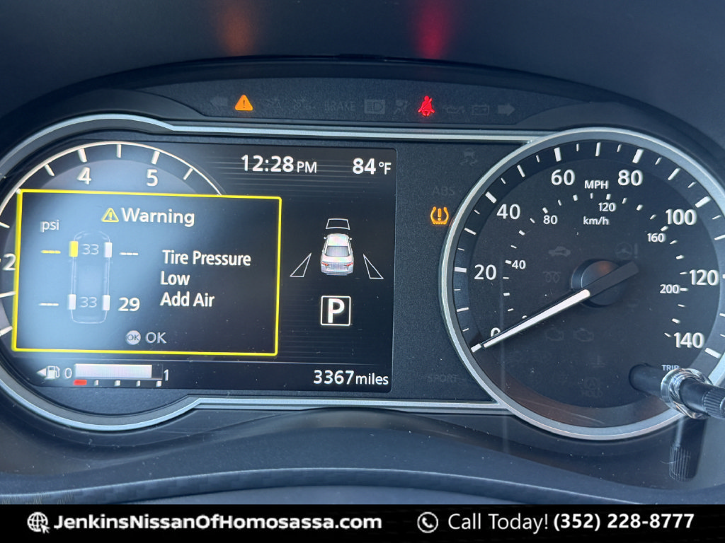 Certified 2025 Nissan Versa SR w/ Trunk Package FWD image 42