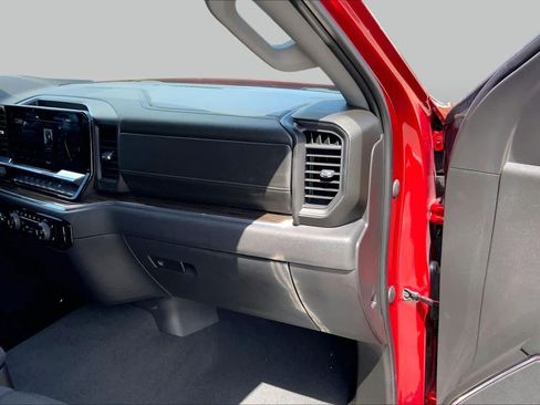 Used 2023 Chevrolet Silverado 1500 LT RWD image 18