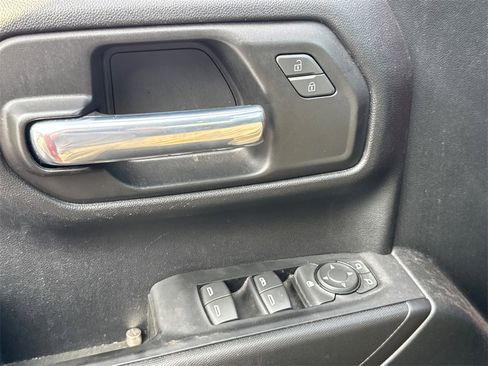 Used 2022 Chevrolet Silverado 1500 Custom image 8