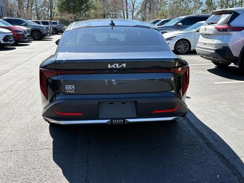 Used 2025 Kia K4 LXS image 5