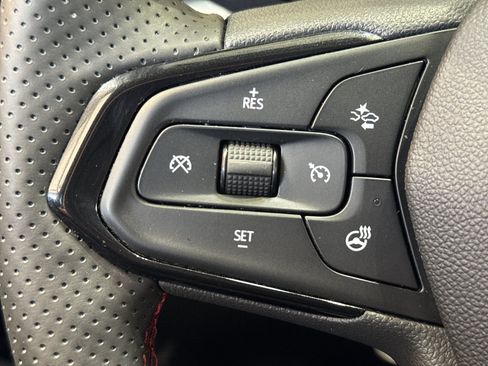Used 2025 Chevrolet Trax RS w/ Driver Confidence Package FWD image 21
