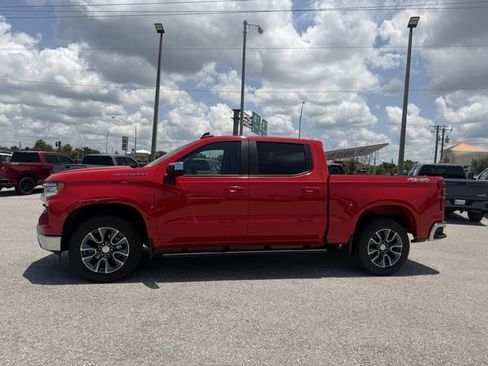 Used 2023 Chevrolet Silverado 1500 LT AWD/4WD image 10