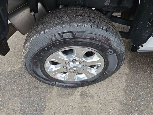 Used 2024 RAM 2500 Big Horn image 15