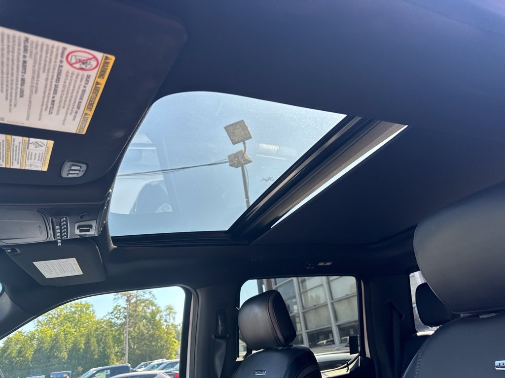 Used 2019 Ford F250 Platinum w/ Platinum Ultimate Package AWD/4WD image 9