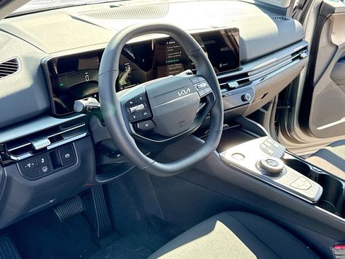 New 2026 Kia Sportage LX image 4