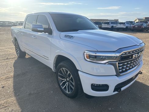 Used 2025 RAM 1500 Limited AWD/4WD image 7