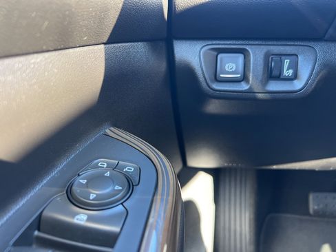 Used 2022 GMC Acadia SLE w/ Driver Convenience Package image 23