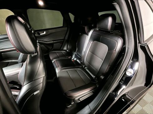 Used 2024 Ford Escape ST-Line image 25