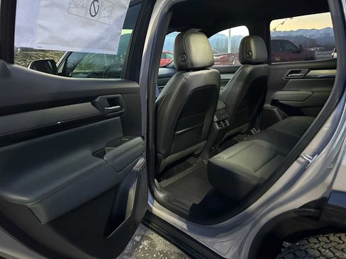 New 2026 GMC Terrain AT4 w/ Convenience Package III image 15