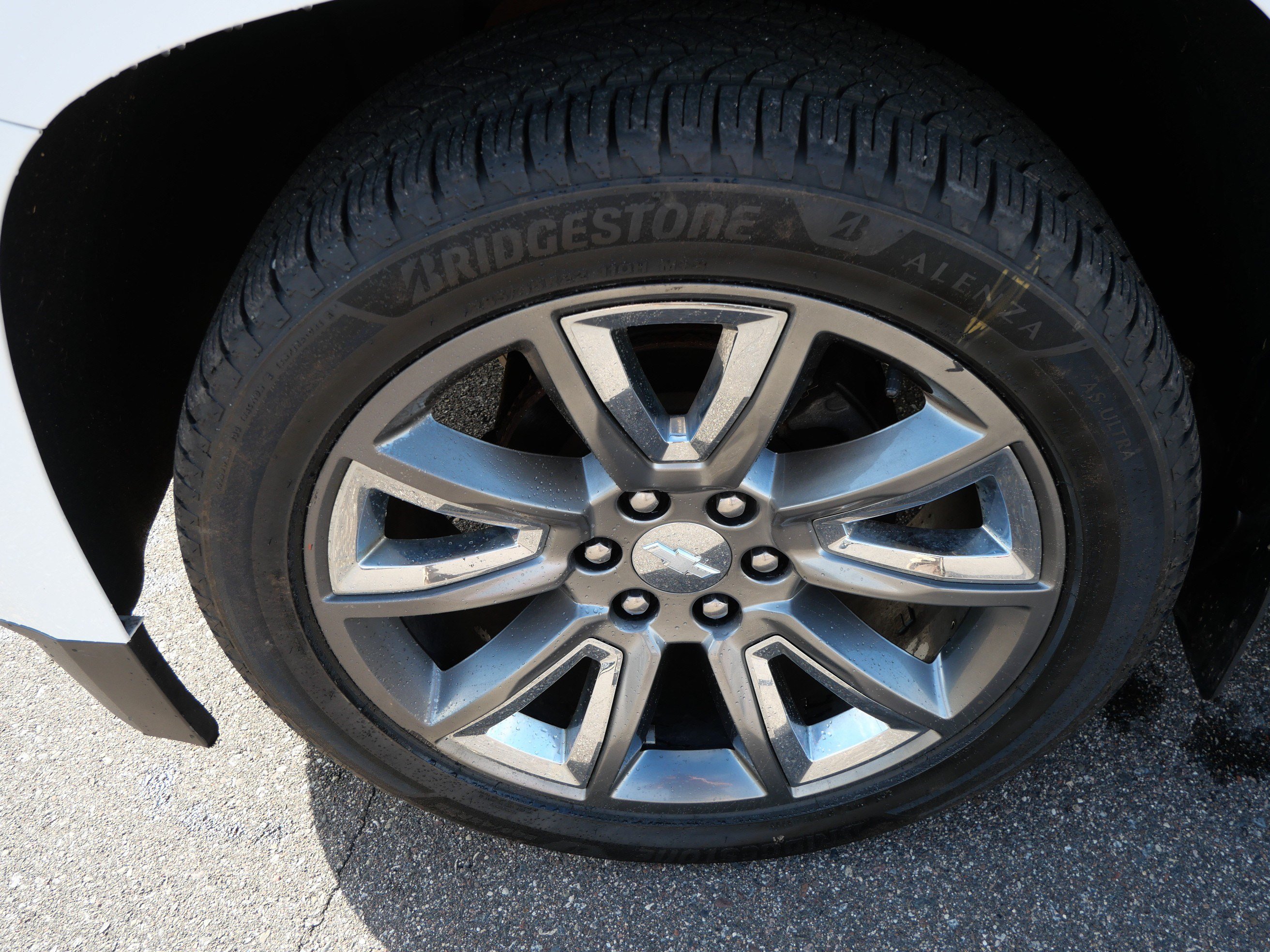 Used 2015 Chevrolet Suburban LTZ AWD/4WD image 16