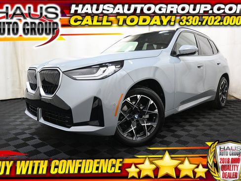 Used 2025 BMW X3 xDrive30i w/ Premium Package image 1