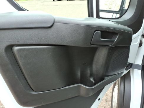 Used 2025 RAM ProMaster 2500 w/ U-Haul Equipment Group FWD image 10
