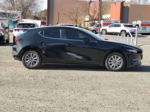 Used 2021 MAZDA MAZDA3 s image 4