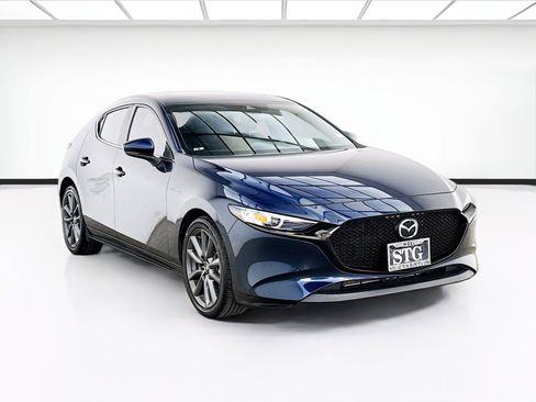 Used 2021 MAZDA MAZDA3 s FWD image 3