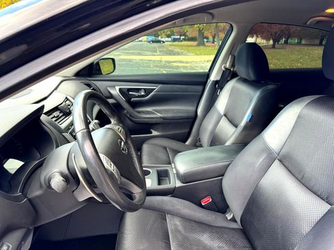 Used 2017 Nissan Altima 2.5 SR w/ Midnight Edition Package image 22