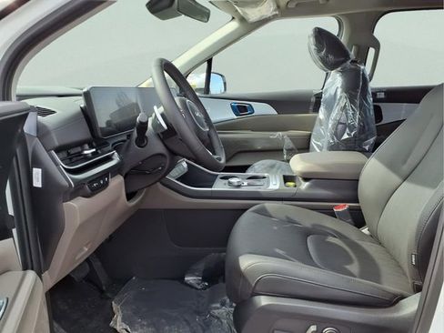 New 2026 Kia Carnival LXS FWD image 16