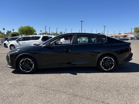 Used 2025 Kia K4 EX image 3