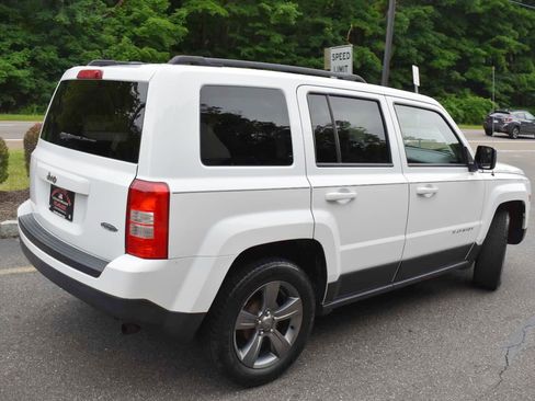 Used 2014 Jeep Patriot High Altitude FWD image 4