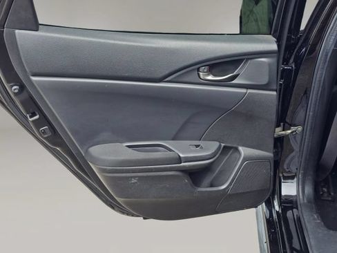 Used 2018 Honda Civic Sport image 12