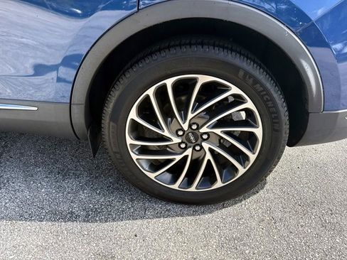 Used 2020 Lincoln Nautilus Reserve FWD image 12