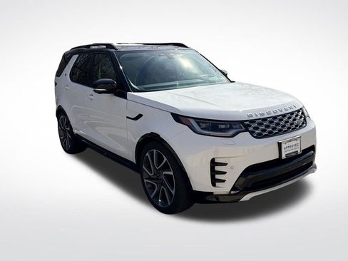 Certified 2025 Land Rover Discovery Metropolitan Edition AWD/4WD image 3