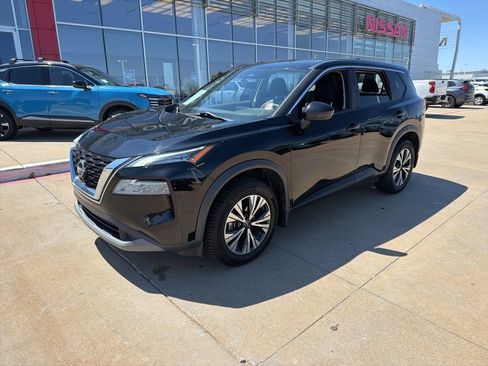 Used 2023 Nissan Rogue SV FWD image 1