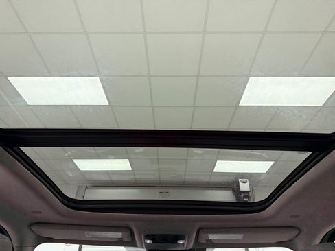 Used 2022 Toyota Tundra Limited image 32